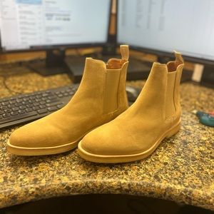 Brand new Chelsea boots from New Republic. Size 9